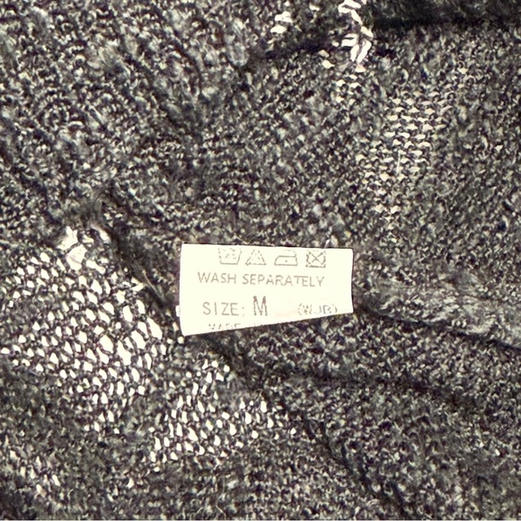 Black Knit Open Neck Star Sweater Size Medium - Picture 3 of 4